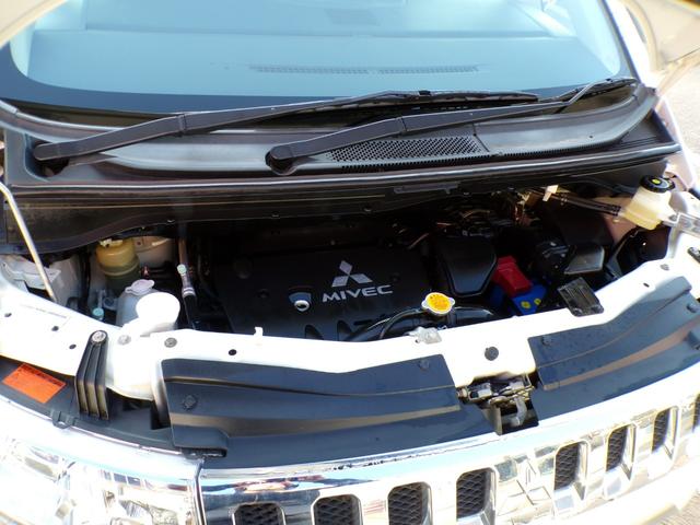 デリカＤ：５ Ｇ　パワーパッケージ　ナビ　地デジ　バックカメラ　ビルトインＥＴＣ　スマートキー　スペアキー　ディスチャージドランプ　フォグランプ　社外アルミ　クルーズコントロール　オールホワイトパール　８人乗り　両側パワースライドドア（24枚目）