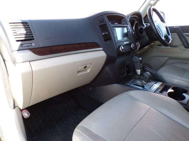 パジェロ ロング　スーパーエクシード　タイミングベルト交換済　本革シート　パワーシート　シートヒーター　ロックフォードプレミアムサウンドシステム　クルーズコントロール　ナビ　Ｂｌｕｅｔｏｏｔｈ　バックカメラ　キーレス　ＥＴＣ　ＡＣ１００Ｖ（75枚目）