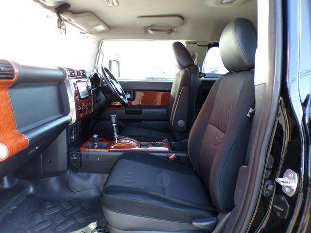 FJクルーザー カラーパッケージ リフトアップ 社外アルミ リアラダー ルーフラック ナビ 地デジ Bluetooth コーナーセンサー バックカメラ クルーズコントロール ETC ステアリングスイッチ キーレス サイドステップ4WD(28枚目)