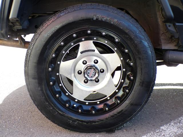 FJクルーザー カラーパッケージ リフトアップ 社外アルミ リアラダー ルーフラック ナビ 地デジ Bluetooth コーナーセンサー バックカメラ クルーズコントロール ETC ステアリングスイッチ キーレス サイドステップ4WD(73枚目)