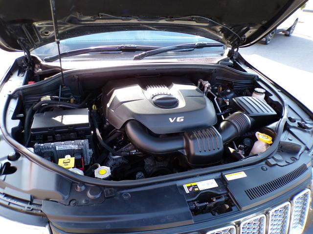 ジープ・グランドチェロキー リミテッド ナビ フルセグ Bluetooth 角センサー ブラックレザーシート シートヒーター ステアリングヒーター ETC フロント・サイド・バックカメラ ドラレコ クルコン エアサス スマートキー 4WD(15枚目)