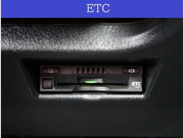 ハイブリッド　ＳＤナビ　Ｂｌｕｅｔｏｏｔｈ接続　ＬＥＤヘッドライト　ＥＴＣ　バックカメラ　フルセグＴＶ　ハーフレザーシート　衝突被害軽減システム　オートハイビーム　純正アルミホイール　スマートキー(8枚目)