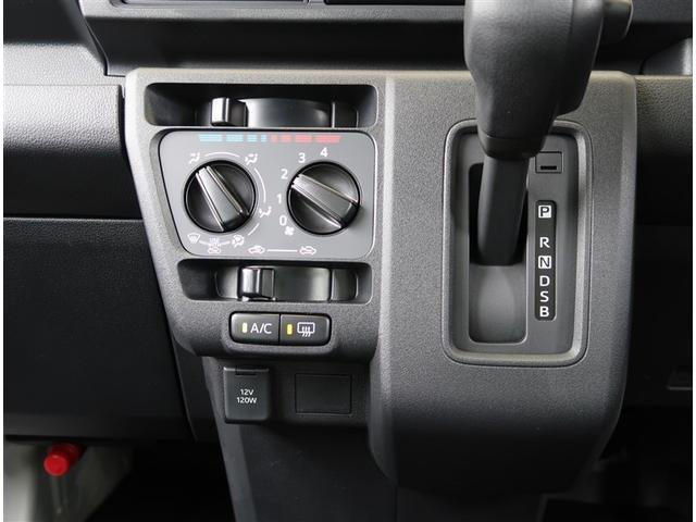 ハイゼットカーゴ ＤＸ　届出済未使用車　衝突軽減システム　ペダル踏み間違い　クリアランスソナー　オートマチックハイビーム　アイドリングストップ　キーレス　運転席・助手席エアバッグ（8枚目）