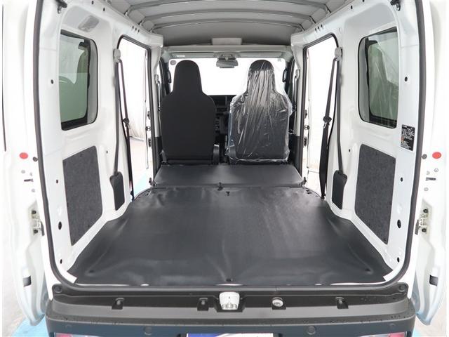 ハイゼットカーゴ ＤＸ　届出済未使用車　衝突軽減システム　ペダル踏み間違い　クリアランスソナー　オートマチックハイビーム　アイドリングストップ　キーレス　運転席・助手席エアバッグ（17枚目）