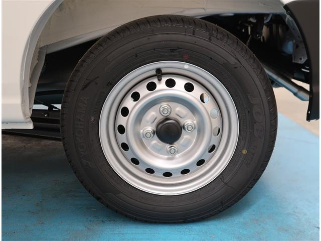 ハイゼットカーゴ ＤＸ　届出済未使用車　衝突軽減システム　ペダル踏み間違い　クリアランスソナー　オートマチックハイビーム　アイドリングストップ　キーレス　運転席・助手席エアバッグ（19枚目）