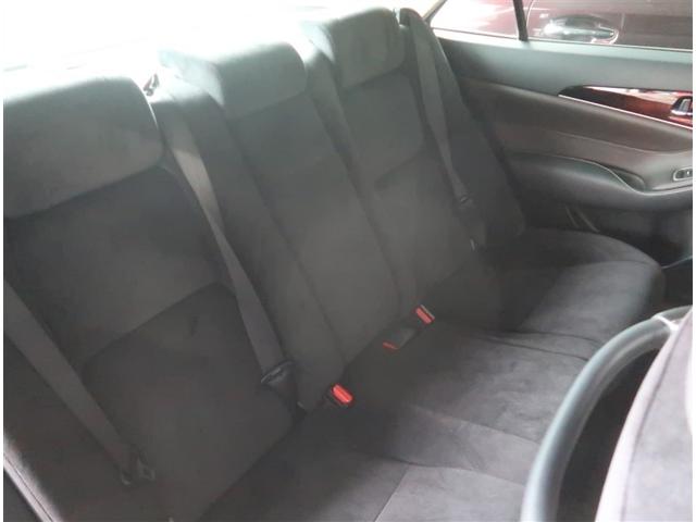 クラウンハイブリッド ロイヤルサルーン　ＳＤナビ　フルセグＴＶ　ＣＤ・ＤＶＤ・ブルーレイ再生　Ｂｌｕｅｔｏｏｔｈ接続　ミュージックサーバー　シートヒーター　ＬＥＤヘッドライト　ワンオーナー（15枚目）