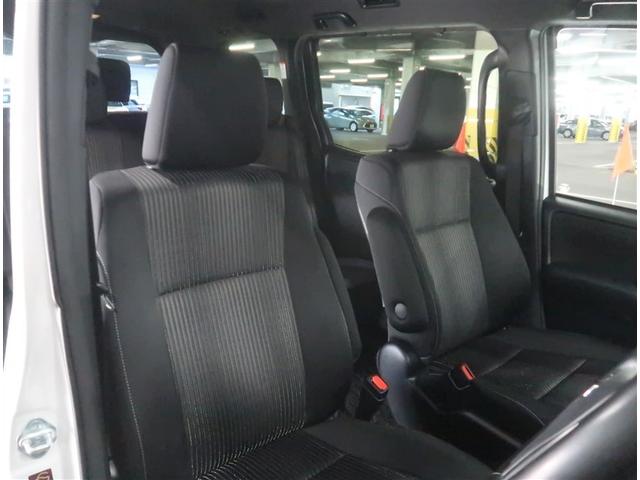 ヴォクシー ＺＳ　煌ＩＩ　純正ＳＤナビ　後席モニター　衝突被害軽減　両側電動スライドドア　ＥＴＣ２．０　オートエアコン　Ｂｌｕｅｔｏｏｔｈ接続　フルセグ　ＣＤ／ＤＶＤ再生　オートライト　スマートキー（14枚目）