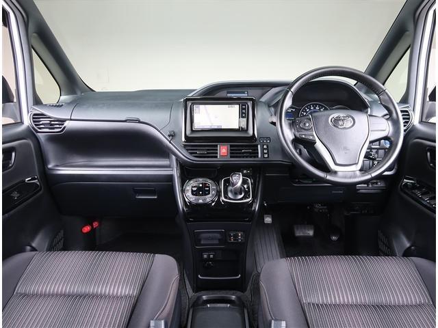 ヴォクシー ハイブリッドＺＳ　純正ＳＤナビゲーション　フルセグＴＶ　Ｂｌｕｅｔｏｏｔｈ接続　ＣＤ＋ＤＶＤ再生　バックカメラ　ＥＴＣ　ＬＥＤヘッドライト　シートヒーター　純正１６インチアルミホイール（7枚目）