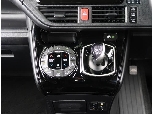 ヴォクシー ハイブリッドＺＳ　純正ＳＤナビゲーション　フルセグＴＶ　Ｂｌｕｅｔｏｏｔｈ接続　ＣＤ＋ＤＶＤ再生　バックカメラ　ＥＴＣ　ＬＥＤヘッドライト　シートヒーター　純正１６インチアルミホイール（13枚目）