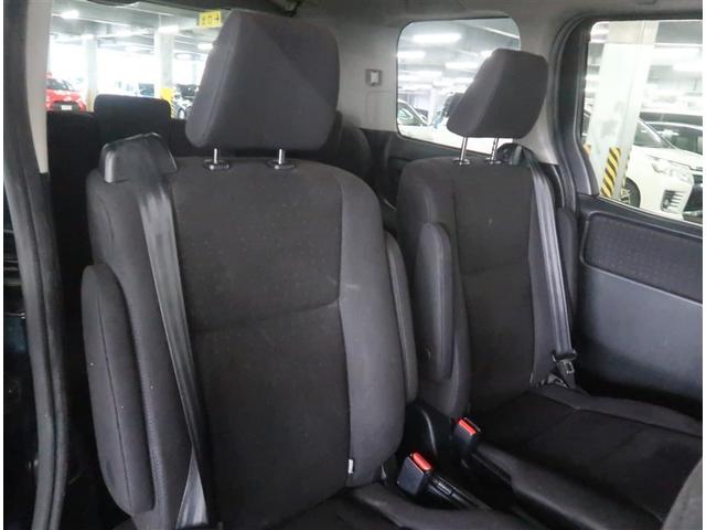 ヴォクシー ハイブリッドＶ　横滑防止装置　ＳＤナビ　フルセグ　ＣＤ　ＤＶＤ　ミュージックサーバー　Ｂｌｕｅｔｏｏｔｈ　バックカメラ　ＥＴＣ　純正アルミ　ＬＥＤヘッドライト　片側電動スライドドア　スマートキー（15枚目）