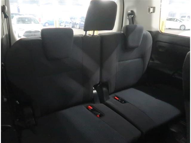 ノア ハイブリッドＸ　衝突被害軽減装置　ＳＤナビ　フルセグ　ＣＤ　ＤＶＤ　メディアプレイヤー接続　Ｂｌｕｅｔｏｏｔｈ　１００Ｖ１５００Ｗ　純正アルミ　ＬＥＤヘッドライト　スマートキー　ＥＴＣ２．０　バックカメラ（16枚目）