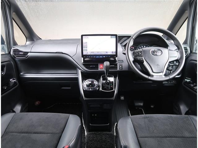 ヴォクシー ＺＳ　煌ＩＩＩ　社外１１型ナビゲーション　フルセグＴＶ　Ｂｌｕｅｔｏｏｔｈ・ＵＳＢ接続　バックカメラ　ＥＴＣ　ＬＥＤヘッドライト　純正１６インチアルミホイール（7枚目）