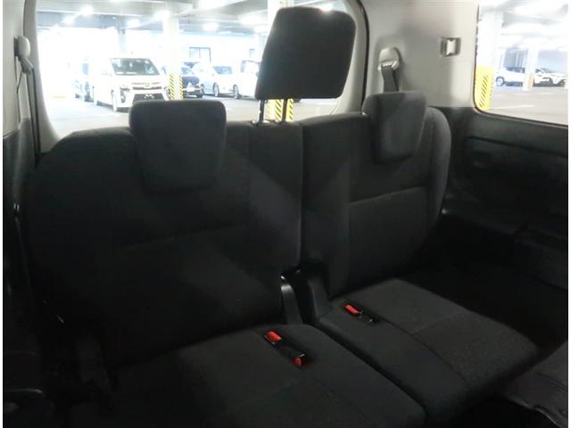 ヴォクシー ハイブリッドＶ　ＳＤナビ　フルセグ　ＤＶＤ　ＥＴＣ　ミュージックサーバー　Ｂｌｕｅｔｏｏｔｈ　シートヒーター　純正アルミ　ＬＥＤヘッドライト　両側電動スライドドア　バックカメラ（16枚目）