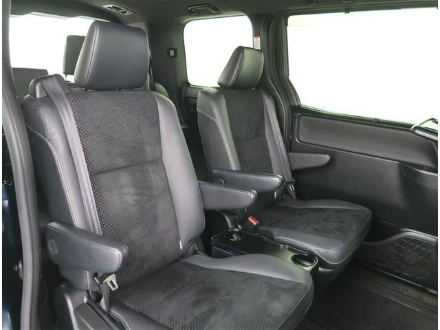 ヴォクシー ＺＳ　煌ＩＩＩ　純正９型ナビゲーション　フルセグ　ＤＶＤ　ＥＴＣ　リヤカメラ　衝突被害軽減装置　オートクルーズ　クリアランスソナー　ミュージックサーバー　Ｂｌｕｅｔｏｏｔｈ　純正アルミ　ＬＥＤヘッドライト（18枚目）