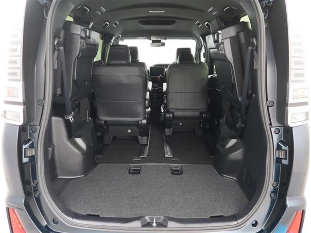 ヴォクシー ＺＳ　煌ＩＩＩ　純正９型ナビゲーション　フルセグ　ＤＶＤ　ＥＴＣ　リヤカメラ　衝突被害軽減装置　オートクルーズ　クリアランスソナー　ミュージックサーバー　Ｂｌｕｅｔｏｏｔｈ　純正アルミ　ＬＥＤヘッドライト（22枚目）