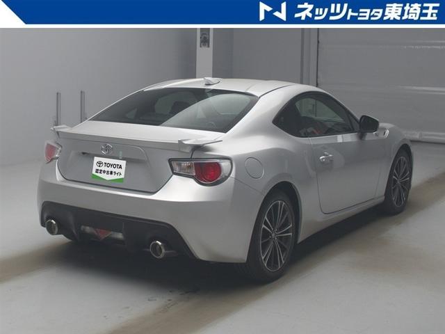 ８６ ＧＴリミテッド　ＳＤナビ　フルセグ　ＤＶＤ　ＥＴＣ　リヤカメラ　メディアプレイヤー接続　Ｂｌｕｅｔｏｏｔｈ　シートヒーター　純正アルミ　ＨＩＤ　スマートキー（3枚目）