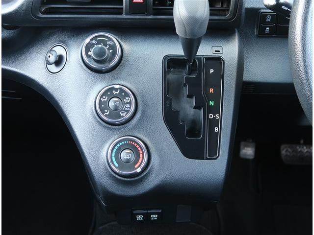 シエンタ Ｘ　ＣＤチューナー　メディアプレイヤー接続　ＵＳＢ　片側電動スライドドア　スマートキー　ＥＴＣ２．０（8枚目）