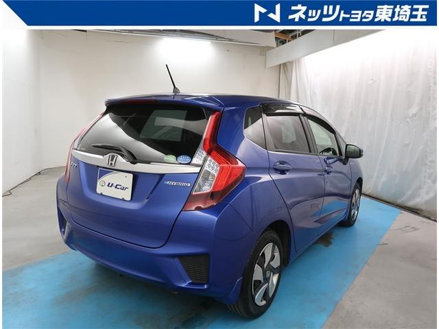 フィットハイブリッド Ｌパッケージ　ＳＤナビ　フルセグ　ＤＶＤ　ＥＴＣ　リヤカメラ　衝突被害軽減装置　オートクルーズ　ミュージックサーバー　Ｂｌｕｅｔｏｏｔｈ　ＬＥＤヘッドライト　スマートキー（7枚目）