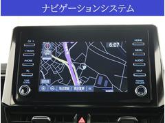 【ナビ】純正ディスプレイオーディオ＋ナビが付いています。ＢｌｕｅｔｏｏｔｈオーディオやＵＳＢ接続などの音楽機能がご利用頂けます。 3