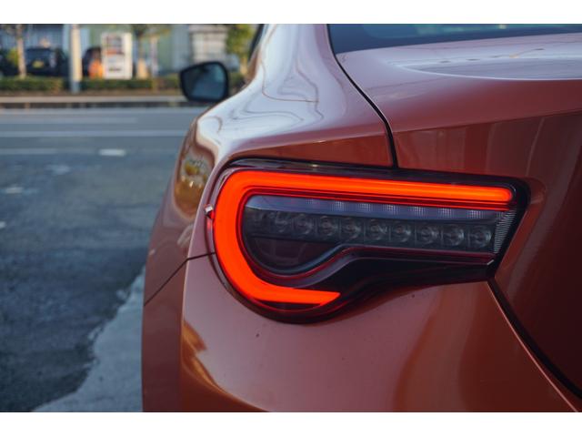 ８６ ＧＴ　ＴＥＩＮ車高調　社外ヘッドライト　ファイバーテール　ナビＴＶ地デジ　Ｂカメラ　ＥＴＣ　スマートキー　横滑り防止　スペアキー　パドルシフト（10枚目）