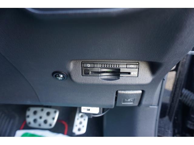 プリウス Sツーリングセレクション・G’s 純正8インチナビTV Bカメラ ETC スマートキー(17枚目)