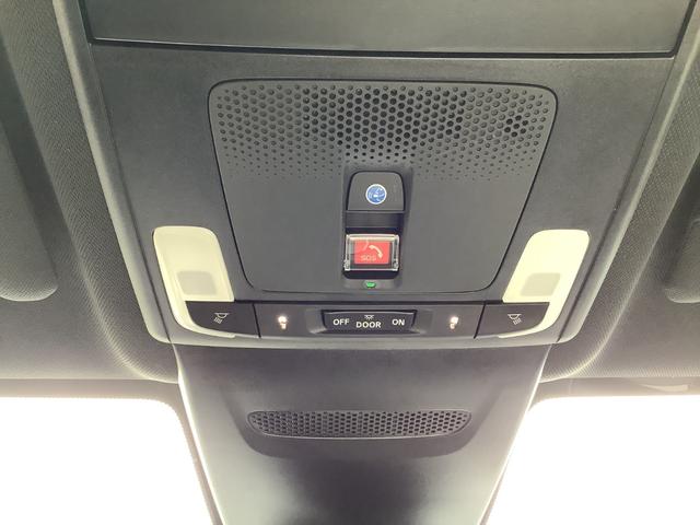 ＺＲ－Ｖ ｅ：ＨＥＶＺ特別仕様車ブラックスタイル　元デモカー　ワンオーナー　禁煙車　アラウンドビューモニター　ＬＥＤヘッドランプ　スマ－トキ－　クルコン　ＥＴＣ車載器　オートライト　記録簿　シートヒーター　本革シート　バックカメラ　盗難防止装置（6枚目）