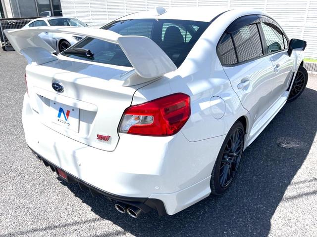 ＷＲＸ　ＳＴＩ ＳＴＩ　大型リアスポイラー　コーナーセンサー　純正ＳＤナビ　バックカメラ　ＥＴＣ　ＬＥＤヘッドライト　純正１８インチアルミホイール　スマートキー　プッシュスタート　ハーフレザーシート　電動格納ミラー　６速ＭＴ（17枚目）