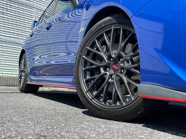 ＷＲＸ ＳＴＩ ＳＴＩ　ＳＴＩスポイラー　大型リアスポイラー　純正ＳＤナビ　バックカメラ　ＥＴＣ　ドライブレコーダー　１８インチアルミホイール　ＬＥＤヘッドライト　キーレスアクセス　プッシュスタート　デュアルオートエアコン（13枚目）