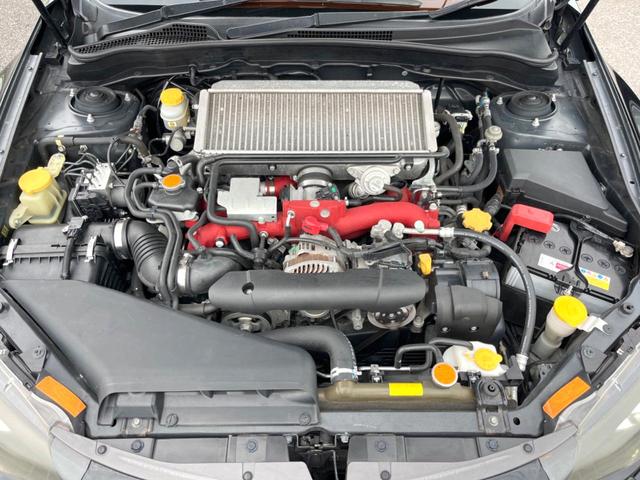インプレッサ ＷＲＸ　ＳＴＩ　Ａライン　タイプＳ　大型リアスポイラー　ＳＤナビ　バックカメラ　寒冷地仕様　ハーフレザーシート　コーナーセンサー　純正１８インチアルミホイール　ＨＩＤヘッドランプ　電動格納ミラー　オートエアコン　パワーシート（18枚目）
