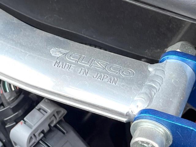 ＧＲヤリス ＲＺ　ハイパフォーマンス　ファースト　エディション　マーブル柄カーボンルーフ　レッドステッチコンビシート　ＨＫＳ車高調　タワーバー　メモリーナビ　バックカメラ　ＥＴＣ　ドライブレコーダー　ＬＥＤヘッドライト　キーレスアクセス　プッシュスタート（6枚目）