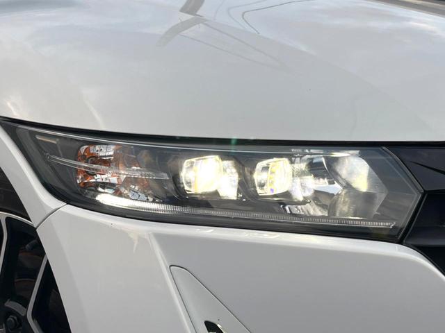 Ｓ６６０ α　ＭＴ車　ターボ　バックカメラ　衝突被害軽減システム　ハーフレザーシート　スマートキー　ＬＥＤヘッド　ＥＴＣ　クルコン　オートライト　デュアルエアコン　純正１５インチアルミ　Ｂｌｕｅｔｏｏｔｈ（11枚目）