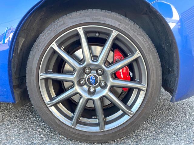 ＢＲＺ ＧＴ　Ｅ型　純正ナビ　バックカメラ　ＥＴＣ　リアスポイラー　ブレンボ製ブレーキ　ＳＡＣＨＳ製ダンパー　シートヒーター　アルカンターラコンビシート　ＬＥＤヘッド　スマートキー　純正１７インチアルミホイール（6枚目）
