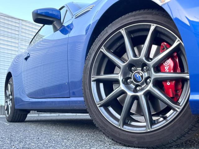 ＢＲＺ ＧＴ　Ｅ型　純正ナビ　バックカメラ　ＥＴＣ　リアスポイラー　ブレンボ製ブレーキ　ＳＡＣＨＳ製ダンパー　シートヒーター　アルカンターラコンビシート　ＬＥＤヘッド　スマートキー　純正１７インチアルミホイール（13枚目）