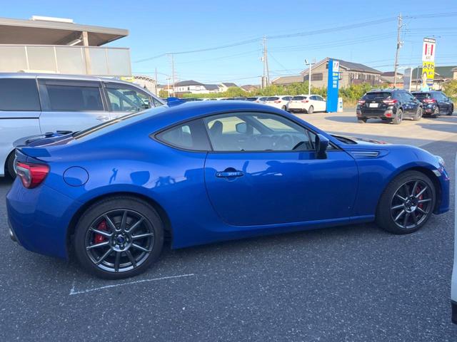 ＢＲＺ ＧＴ　Ｅ型　純正ナビ　バックカメラ　ＥＴＣ　リアスポイラー　ブレンボ製ブレーキ　ＳＡＣＨＳ製ダンパー　シートヒーター　アルカンターラコンビシート　ＬＥＤヘッド　スマートキー　純正１７インチアルミホイール（43枚目）