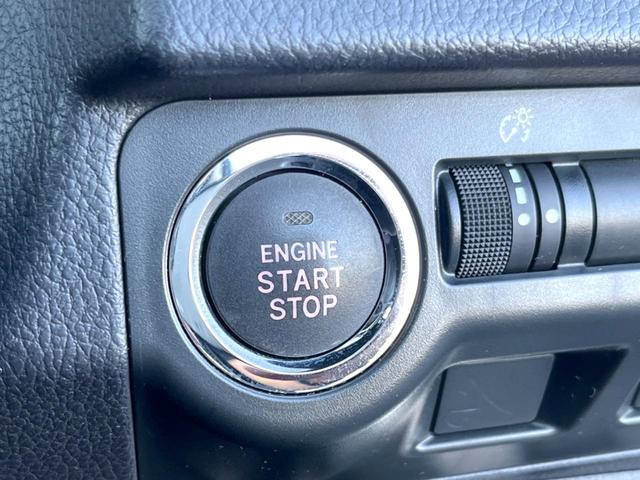 フォレスター Ｓ－リミテッド　ルーフレール　純正ナビ　バックカメラ　ＥＴＣ　ドライブレコーダー　純正１８インチアルミホイール　合皮コンビシート　パワーシート　シートヒーター　スマートキー　オートライト　アイサイトＶｅｒ２（7枚目）