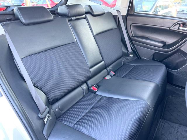 フォレスター Ｓ－リミテッド　ルーフレール　純正ナビ　バックカメラ　ＥＴＣ　ドライブレコーダー　純正１８インチアルミホイール　合皮コンビシート　パワーシート　シートヒーター　スマートキー　オートライト　アイサイトＶｅｒ２（9枚目）