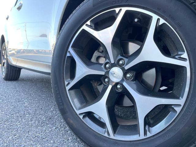 フォレスター Ｓ－リミテッド　ルーフレール　純正ナビ　バックカメラ　ＥＴＣ　ドライブレコーダー　純正１８インチアルミホイール　合皮コンビシート　パワーシート　シートヒーター　スマートキー　オートライト　アイサイトＶｅｒ２（13枚目）