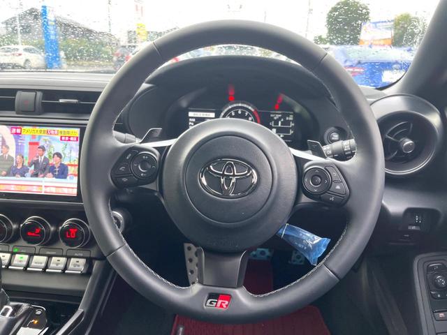 GR86 RZ 純正ナビ バックカメラ ETC ドライブレコーダー リアビークルディテクション 純正18インチアルミホイール ウルトラスエードコンビシート シートヒーター スマートキー LEDヘッドライト(11枚目)