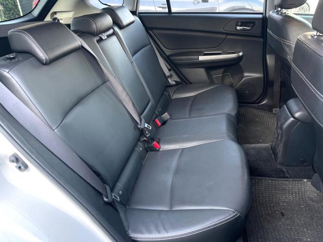 ＸＶハイブリッド ２．０ｉ－Ｌ　アイサイト　ブラックレザーセレクション　ルーフレール　ＳＤナビ　バックカメラ　ＥＴＣ　ドライブレコーダー　ＨＩＤヘッドライト　純正１７インチアルミホイール　パワーシート　キーレスアクセス　プッシュスタート（9枚目）