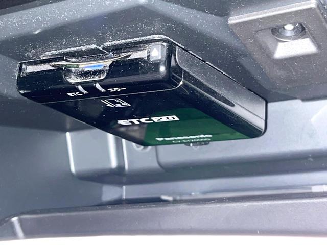 インプレッサスポーツ １．６ｉ－Ｌアイサイト　Ｓスタイル　ＳＴＩスポイラー　純正ＳＤナビ　バックカメラ　ＥＴＣ　ドライブレコーダー　キーレスアクセス　プッシュスタート　ＬＥＤヘッドライト　純正１６インチアルミホイール　クリアビューパック　オートエアコン（7枚目）