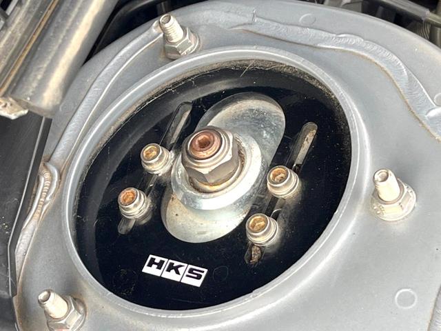 ＷＲＸ　ＳＴＩ ＳＴＩ　タイプＳ　大型リアスポイラー　前席メモリー機能付レザーシート　ＧＰ　ＳＰＯＲＴＳマフラー　ＨＫＳ車高調　ＬＥＤアクセサリーライナー　ＡＤＶＡＮ　Ｒａｃｉｎｇ製１８インチアルミホイール　ターボ　４ＷＤ（3枚目）