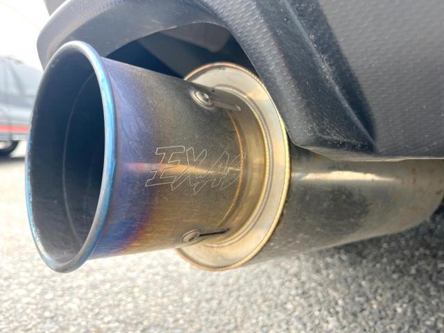 ＷＲＸ　ＳＴＩ ＳＴＩ　タイプＳ　大型リアスポイラー　前席メモリー機能付レザーシート　ＧＰ　ＳＰＯＲＴＳマフラー　ＨＫＳ車高調　ＬＥＤアクセサリーライナー　ＡＤＶＡＮ　Ｒａｃｉｎｇ製１８インチアルミホイール　ターボ　４ＷＤ（4枚目）