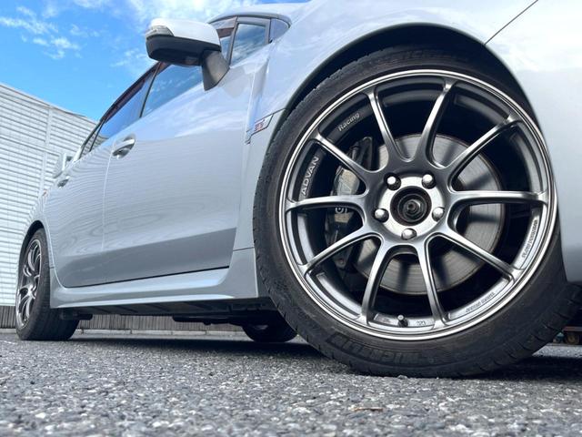 ＷＲＸ　ＳＴＩ ＳＴＩ　タイプＳ　大型リアスポイラー　前席メモリー機能付レザーシート　ＧＰ　ＳＰＯＲＴＳマフラー　ＨＫＳ車高調　ＬＥＤアクセサリーライナー　ＡＤＶＡＮ　Ｒａｃｉｎｇ製１８インチアルミホイール　ターボ　４ＷＤ（13枚目）