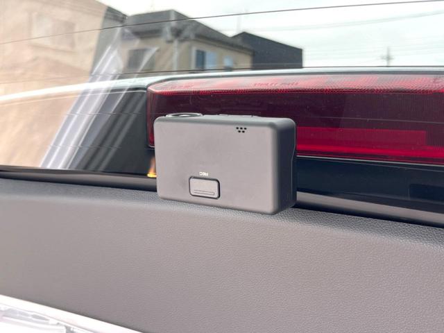 クロストレック リミテッド　純正オプションフロントグリル　ＬＥＤアクセサリーライナー　１１．６インチナビ　マルチテレインモニター　ステアリングヒーター　シートヒーター　シートメモリー　パドルシフト　アイサイト（7枚目）