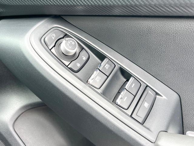 クロストレック リミテッド　純正オプションフロントグリル　ＬＥＤアクセサリーライナー　１１．６インチナビ　マルチテレインモニター　ステアリングヒーター　シートヒーター　シートメモリー　パドルシフト　アイサイト（31枚目）