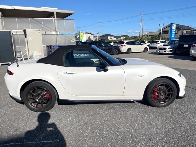 ロードスター RS 6MT 10.25インチマツダコネクトナビ BOSEサウンド RECARO製シート Brembo製キャリパー 純正16インチRAYSアルミ 衝突被害軽減システム レーダークルーズ LEDヘッドライト(40枚目)