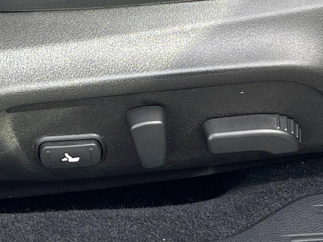 レガシィアウトバック リミテッド C型 ルーフレール 純正8型ナビ LEDアクセサリーライナー パワーバックドア 黒革シート シートメモリー レーダークルーズ LEDヘッドライト 純正18インチアルミ 革巻きステアリング スマートキー(33枚目)