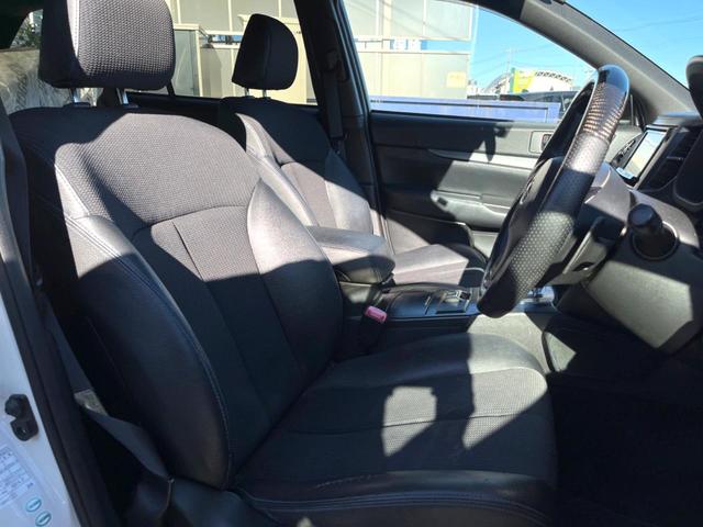 レガシィツーリングワゴン 2.0GT DIT スペックBアイサイト 4WD ターボ エアロ バックカメラ 衝突被害軽減システム レーダークルーズ ハーフレザーシート パワーシート スマートキー HIDヘッド ETC 車線逸脱警報 オートライト デュアルエアコン(11枚目)