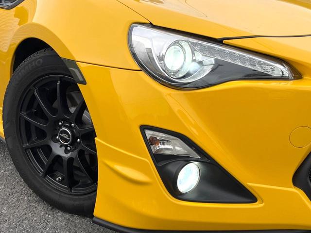 86 GTイエローリミテッド エアロパッケージ 6速MT ナビ バックカメラ ETC ドライブレコーダー 大型リアスポイラー 専用ボディ色サンライズイエロー LEDヘッドライト 16インチアルミホイール スマートキー デュアルオートエアコン(29枚目)