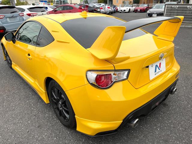 86 GTイエローリミテッド エアロパッケージ 6速MT ナビ バックカメラ ETC ドライブレコーダー 大型リアスポイラー 専用ボディ色サンライズイエロー LEDヘッドライト 16インチアルミホイール スマートキー デュアルオートエアコン(32枚目)